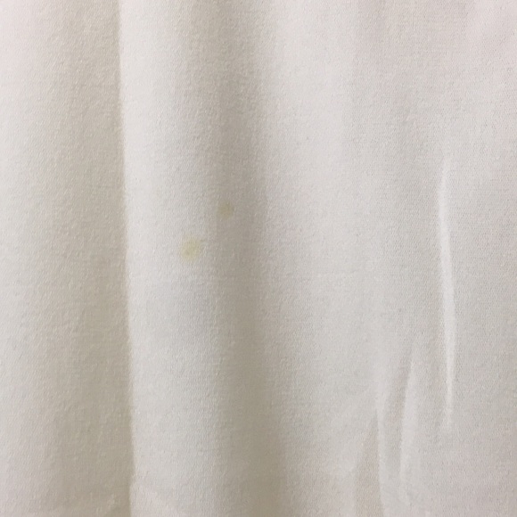 Gorgeous cream asymmetrical top - Picture 3 of 3